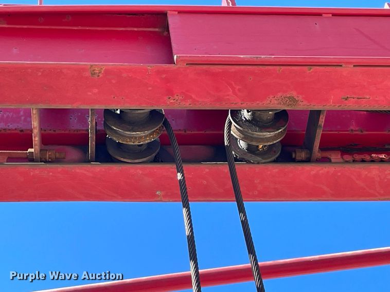 image for item NA9698 2005 Freightliner Business Class M2  crane truck