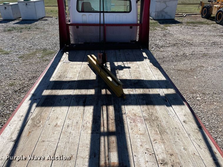 image for item NA9698 2005 Freightliner Business Class M2  crane truck