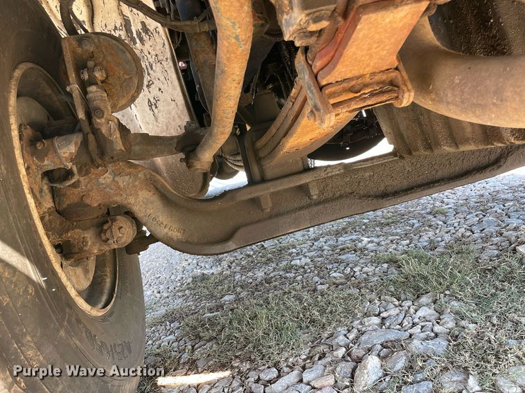 image for item NA9698 2005 Freightliner Business Class M2  crane truck