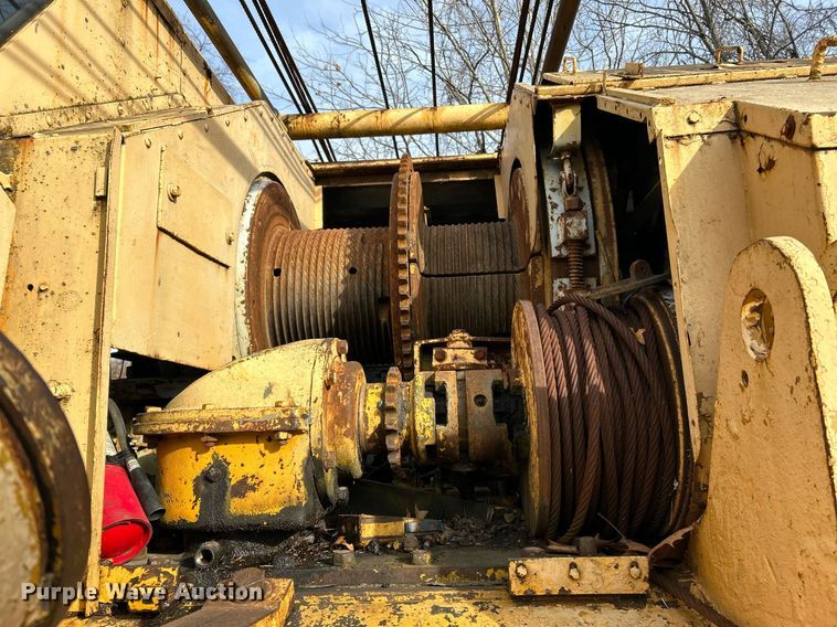 image for item NE9682 1970 American 5299  crane