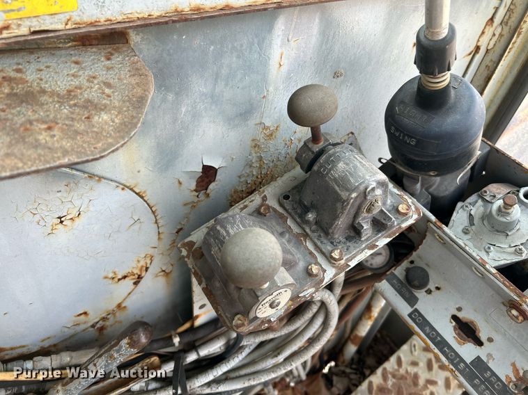 image for item NE9682 1970 American 5299  crane