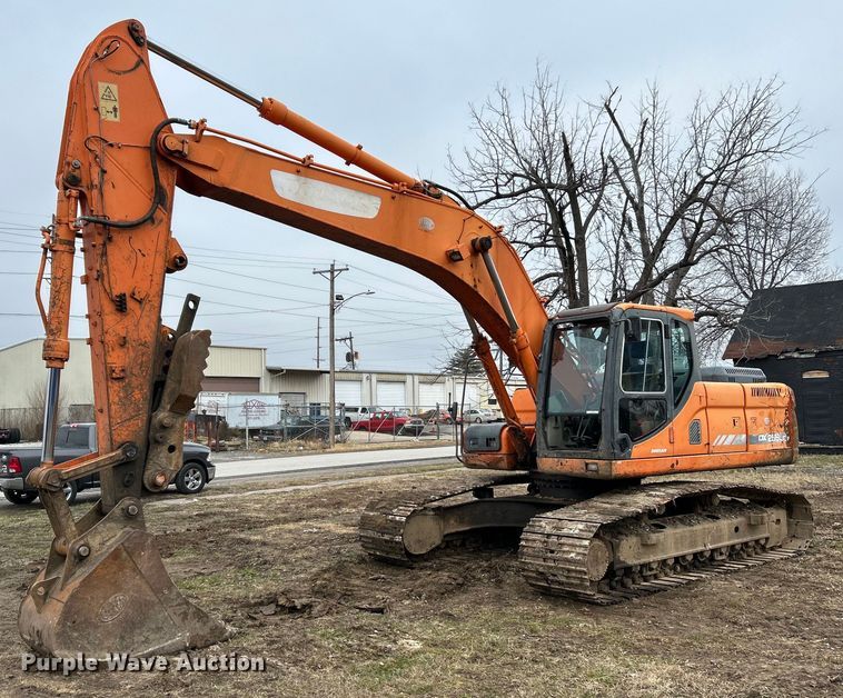 image for item NE9689 2011 Doosan DX255LC  excavator