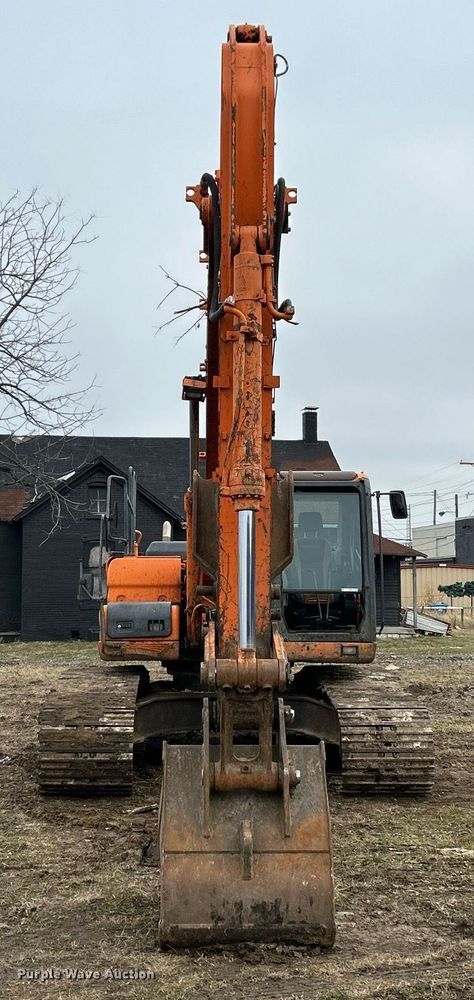 image for item NE9689 2011 Doosan DX255LC  excavator