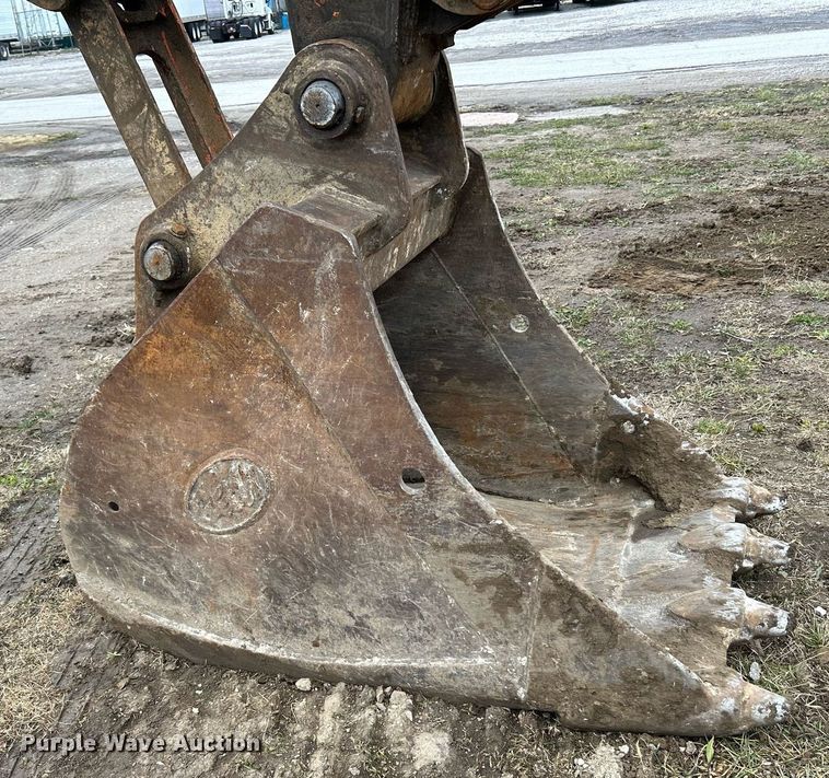 image for item NE9689 2011 Doosan DX255LC  excavator