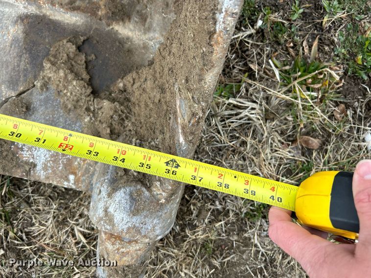 image for item NE9689 2011 Doosan DX255LC  excavator