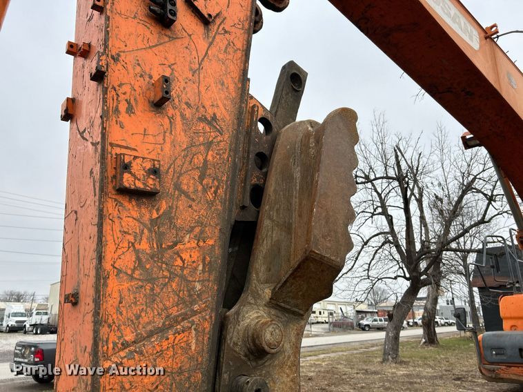 image for item NE9689 2011 Doosan DX255LC  excavator