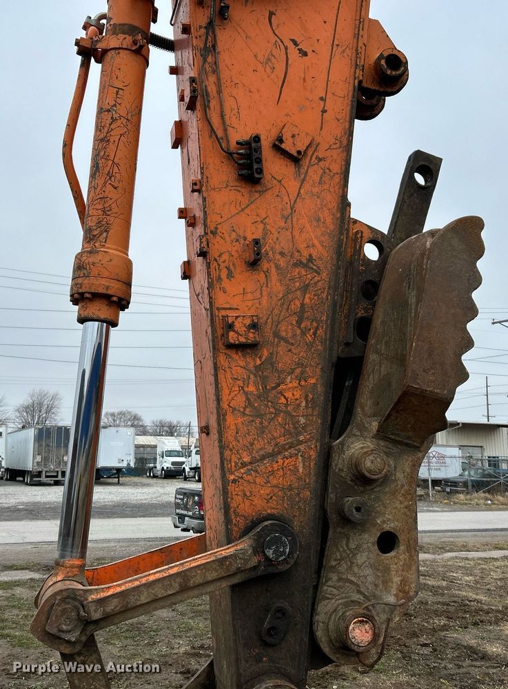 image for item NE9689 2011 Doosan DX255LC  excavator