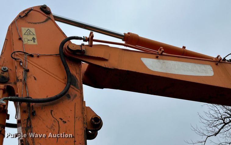 image for item NE9689 2011 Doosan DX255LC  excavator