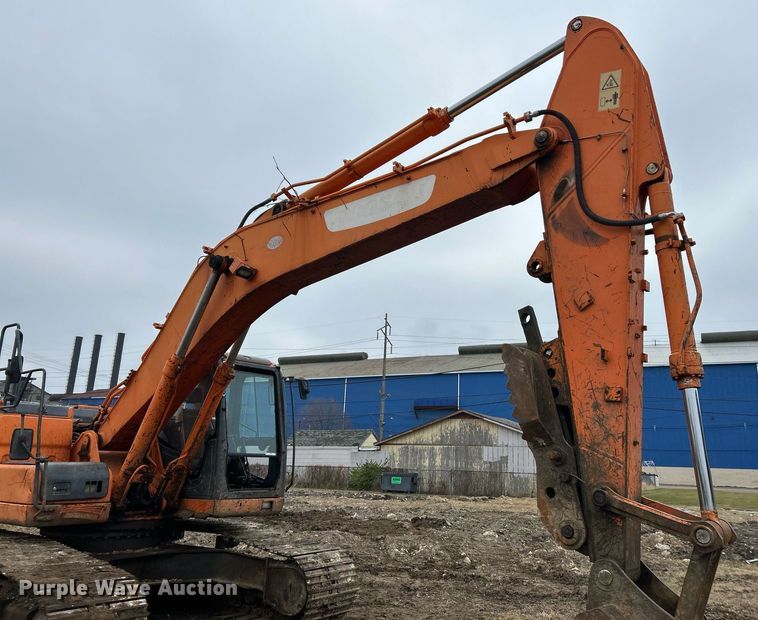 image for item NE9689 2011 Doosan DX255LC  excavator