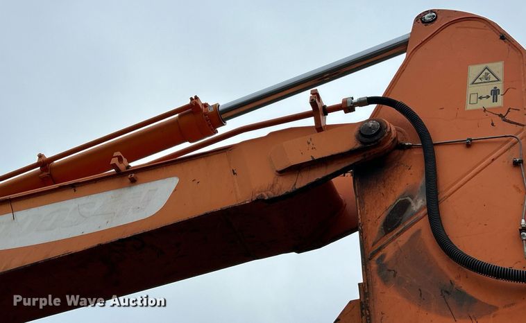 image for item NE9689 2011 Doosan DX255LC  excavator