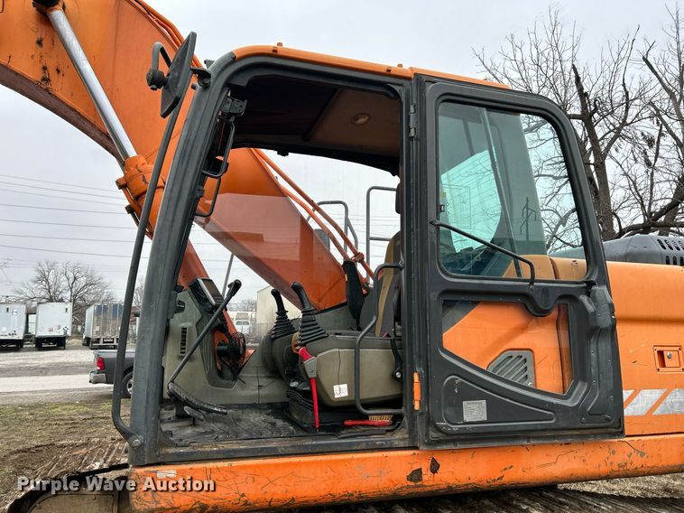 image for item NE9689 2011 Doosan DX255LC  excavator