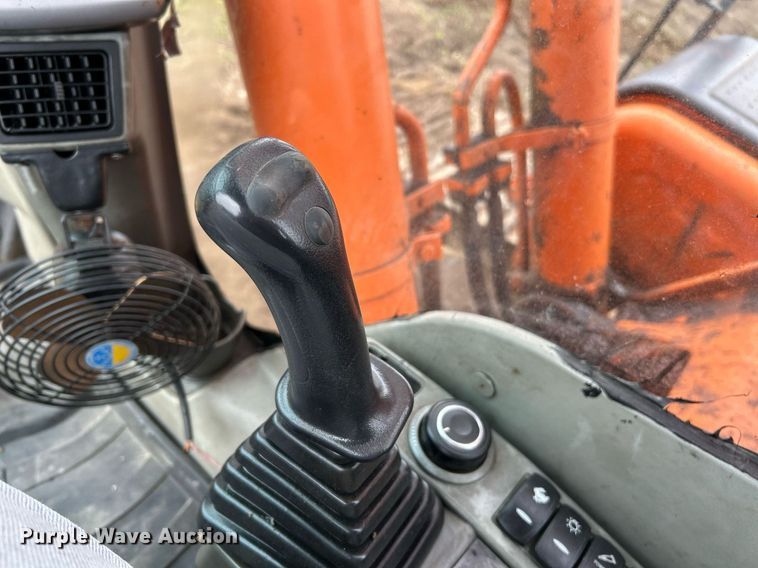 image for item NE9689 2011 Doosan DX255LC  excavator