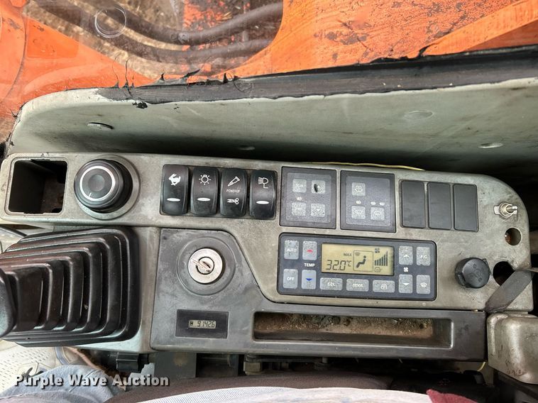 image for item NE9689 2011 Doosan DX255LC  excavator