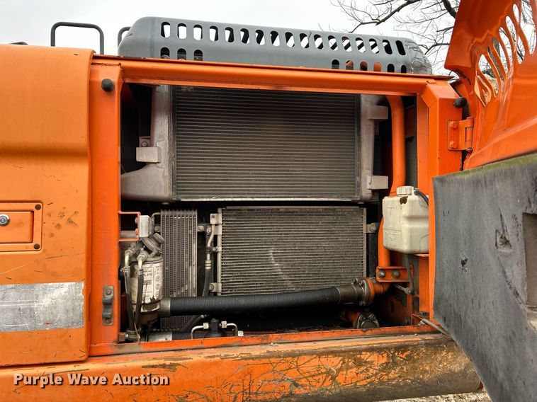image for item NE9689 2011 Doosan DX255LC  excavator