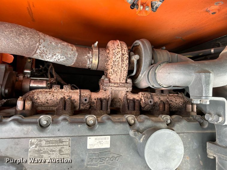 image for item NE9689 2011 Doosan DX255LC  excavator