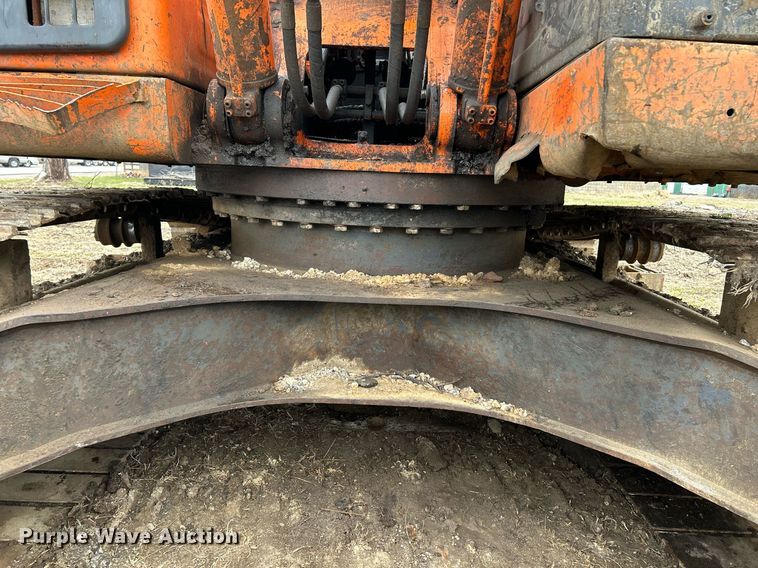 image for item NE9689 2011 Doosan DX255LC  excavator