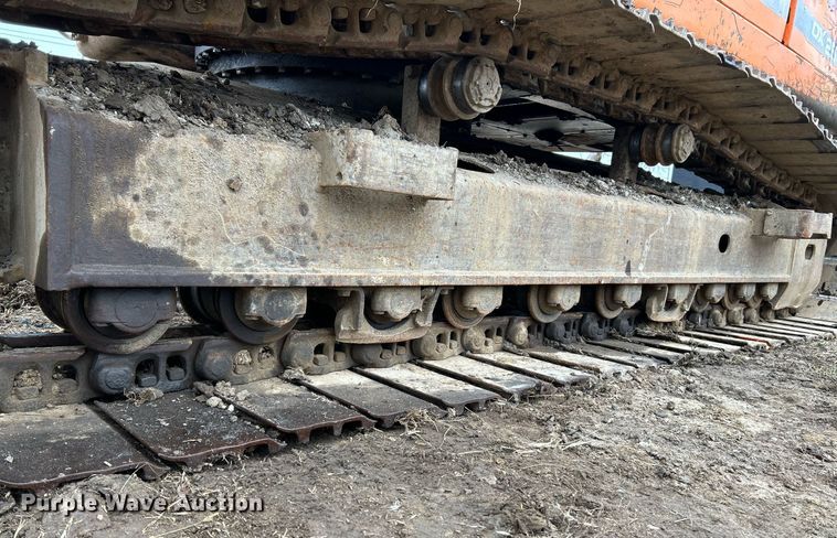 image for item NE9689 2011 Doosan DX255LC  excavator