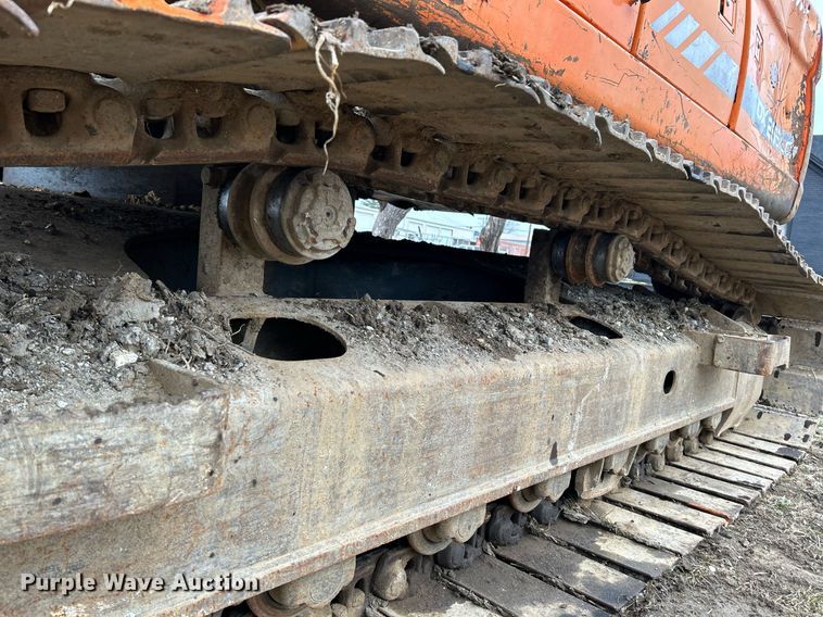 image for item NE9689 2011 Doosan DX255LC  excavator