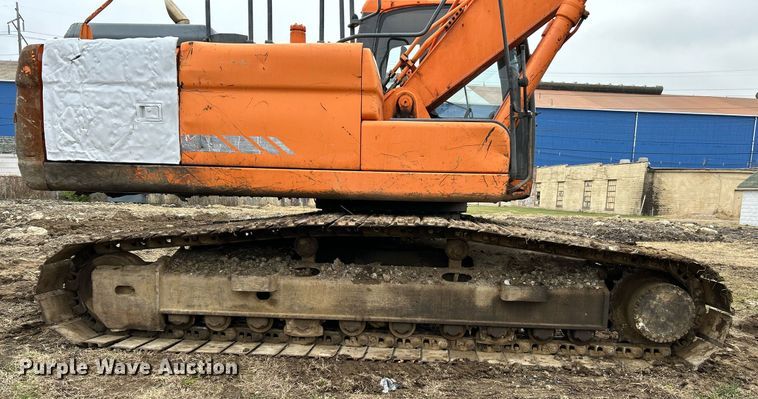 image for item NE9689 2011 Doosan DX255LC  excavator