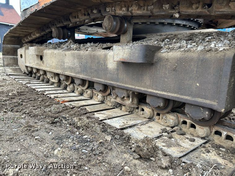 image for item NE9689 2011 Doosan DX255LC  excavator