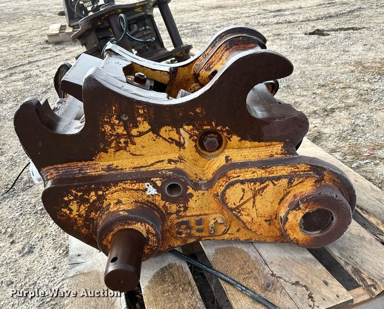 image for item NI9696 JRB  excavator quick coupler