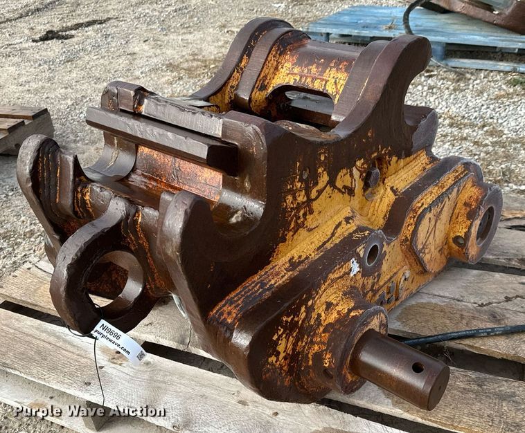 image for item NI9696 JRB  excavator quick coupler