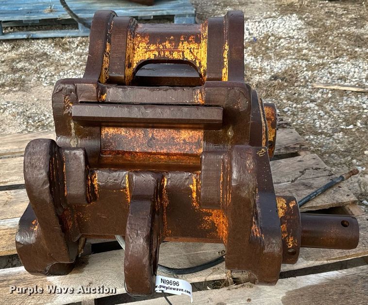 image for item NI9696 JRB  excavator quick coupler