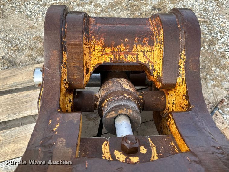 image for item NI9696 JRB  excavator quick coupler