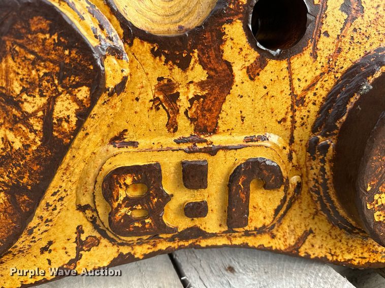 image for item NI9696 JRB  excavator quick coupler