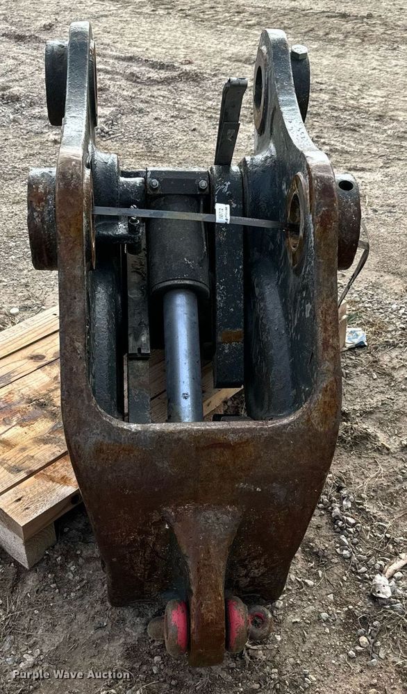 image for item NI9702 JRB  excavator quick coupler