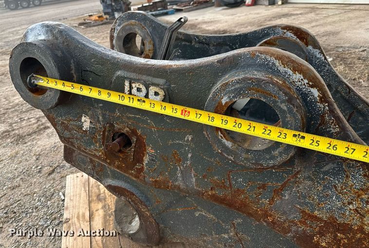 image for item NI9702 JRB  excavator quick coupler