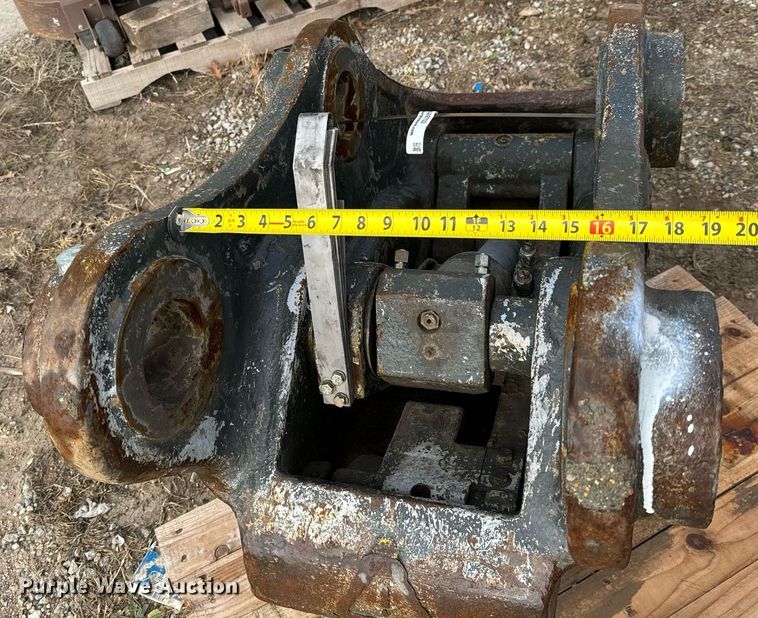 image for item NI9702 JRB  excavator quick coupler