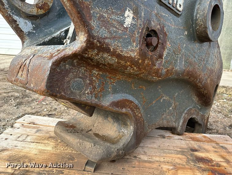 image for item NI9702 JRB  excavator quick coupler