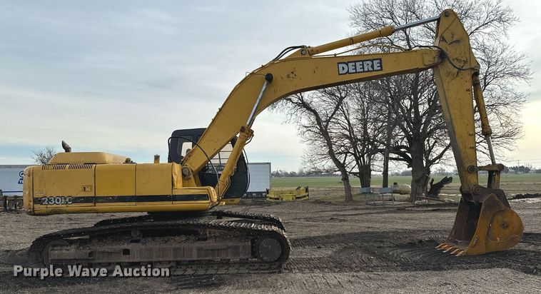 image for item NI9708 1998 John Deere 230LC  excavator