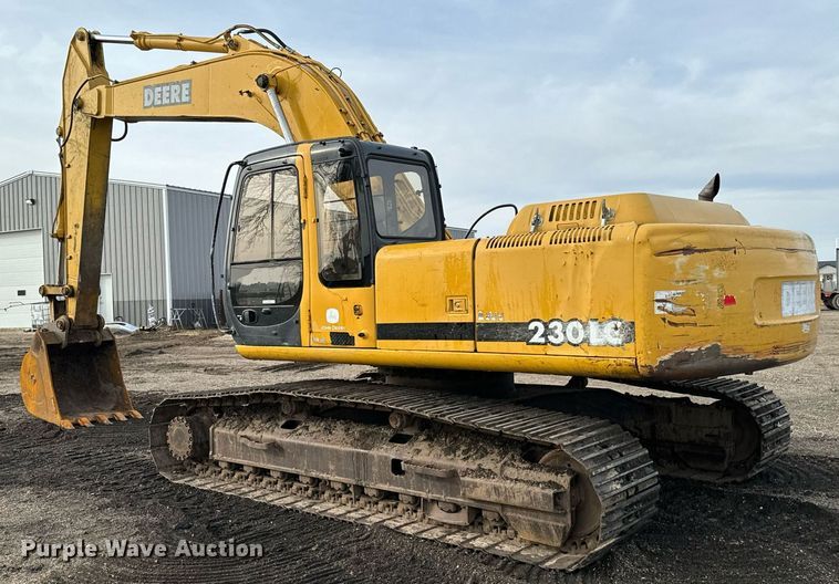 image for item NI9708 1998 John Deere 230LC  excavator