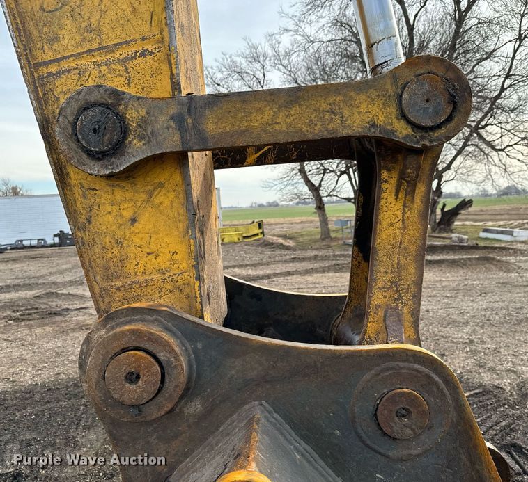 image for item NI9708 1998 John Deere 230LC  excavator