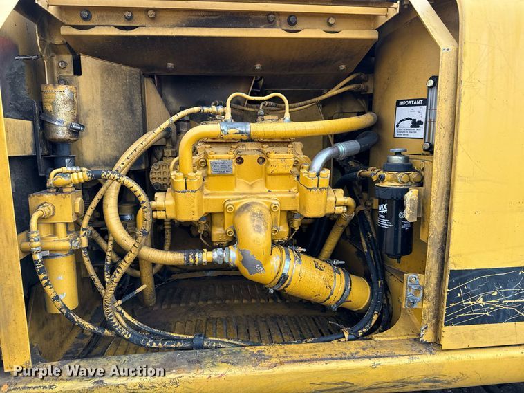 image for item NI9708 1998 John Deere 230LC  excavator