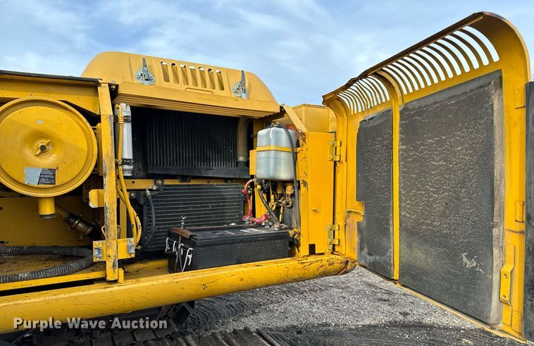 image for item NI9708 1998 John Deere 230LC  excavator