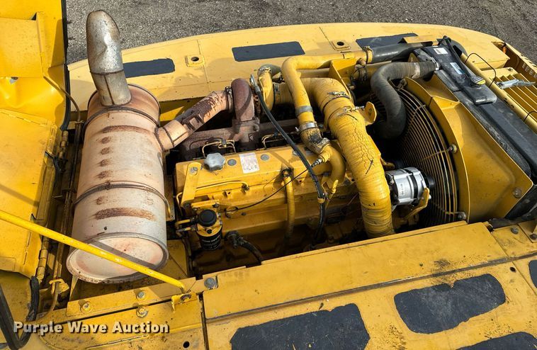 image for item NI9708 1998 John Deere 230LC  excavator