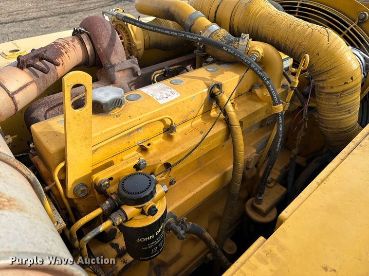 image for item NI9708 1998 John Deere 230LC  excavator