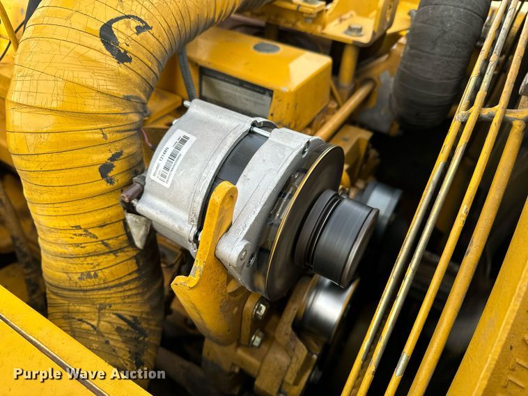 image for item NI9708 1998 John Deere 230LC  excavator