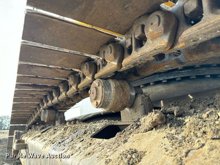 image for item NI9708 1998 John Deere 230LC  excavator