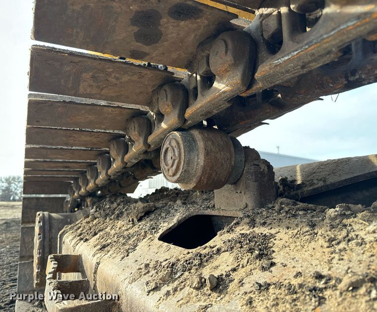 image for item NI9708 1998 John Deere 230LC  excavator