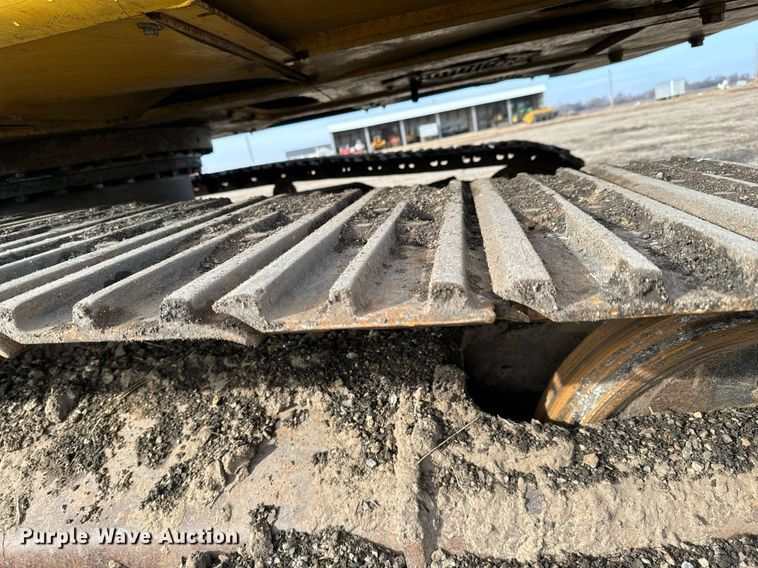 image for item NI9708 1998 John Deere 230LC  excavator