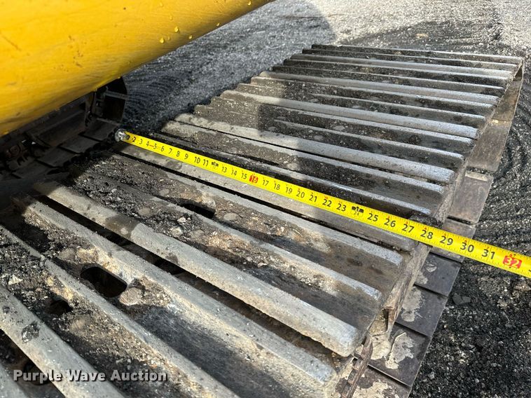 image for item NI9708 1998 John Deere 230LC  excavator