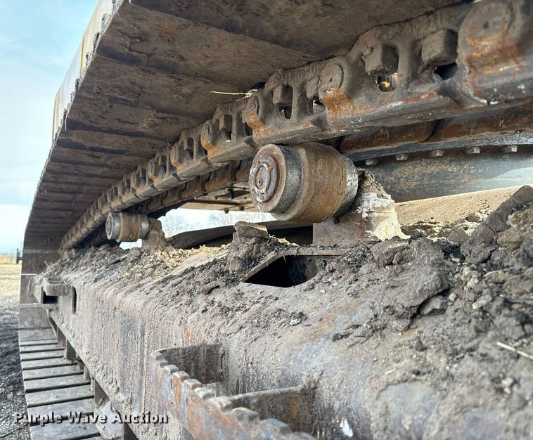 image for item NI9708 1998 John Deere 230LC  excavator