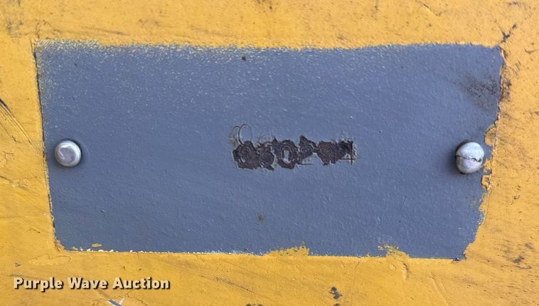 image for item NI9708 1998 John Deere 230LC  excavator