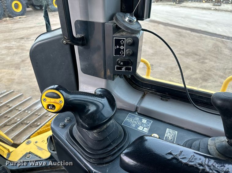 image for item NI9709 2019 Komatsu D65PXI-18  dozer