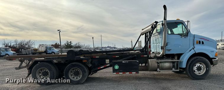 image for item NI9712 2007 Sterling L9500  roll-off container truck