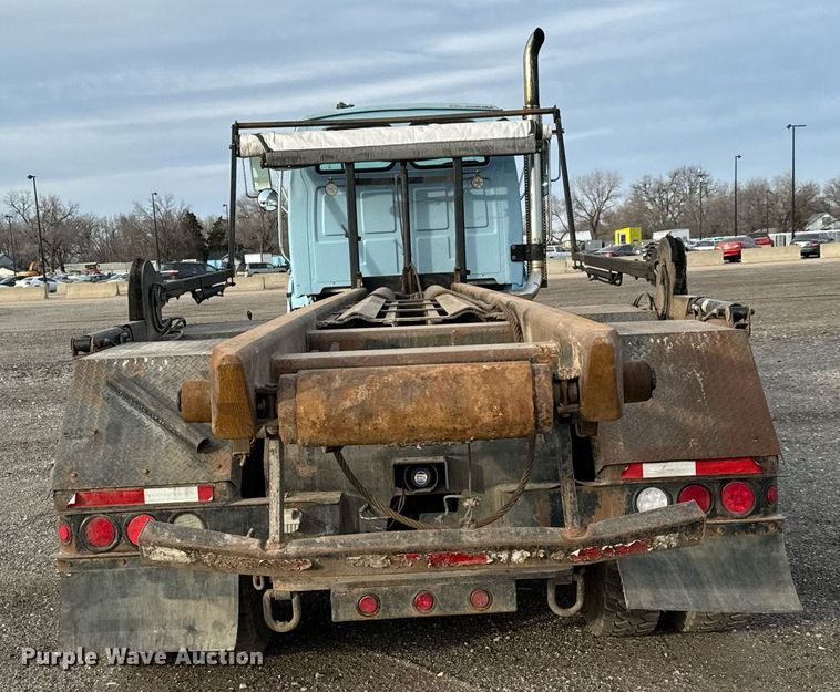 image for item NI9712 2007 Sterling L9500  roll-off container truck